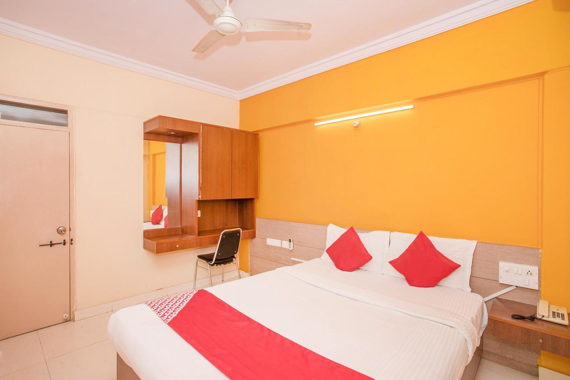 Hotel O Ujwal Residency Bangalore Buitenkant foto